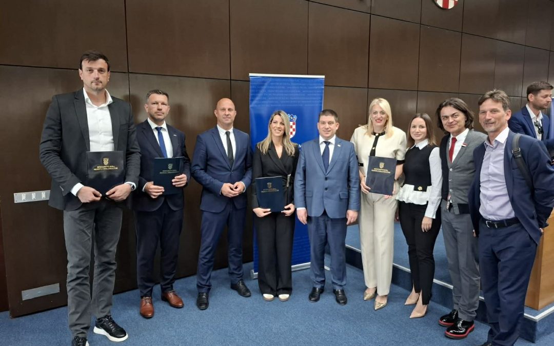 Gradu Rabu dodijeljena bespovratna sredstva za provedbu posljednje faze projekta sanacije partera šetališta fra. Odorika Badurine